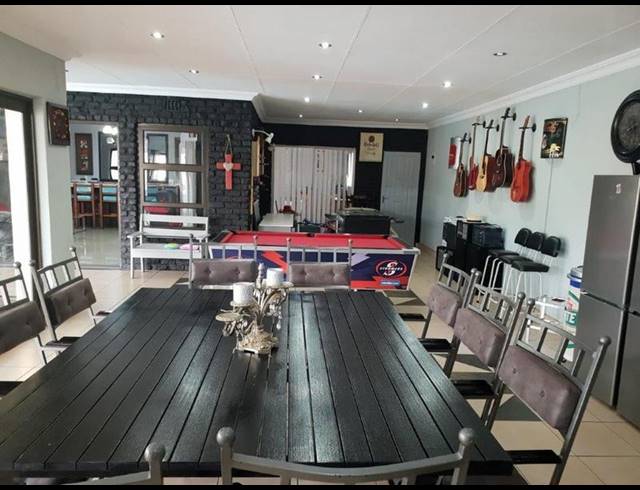 4 BEDROOM HOUSE FOR SALE IN EDELWEISS